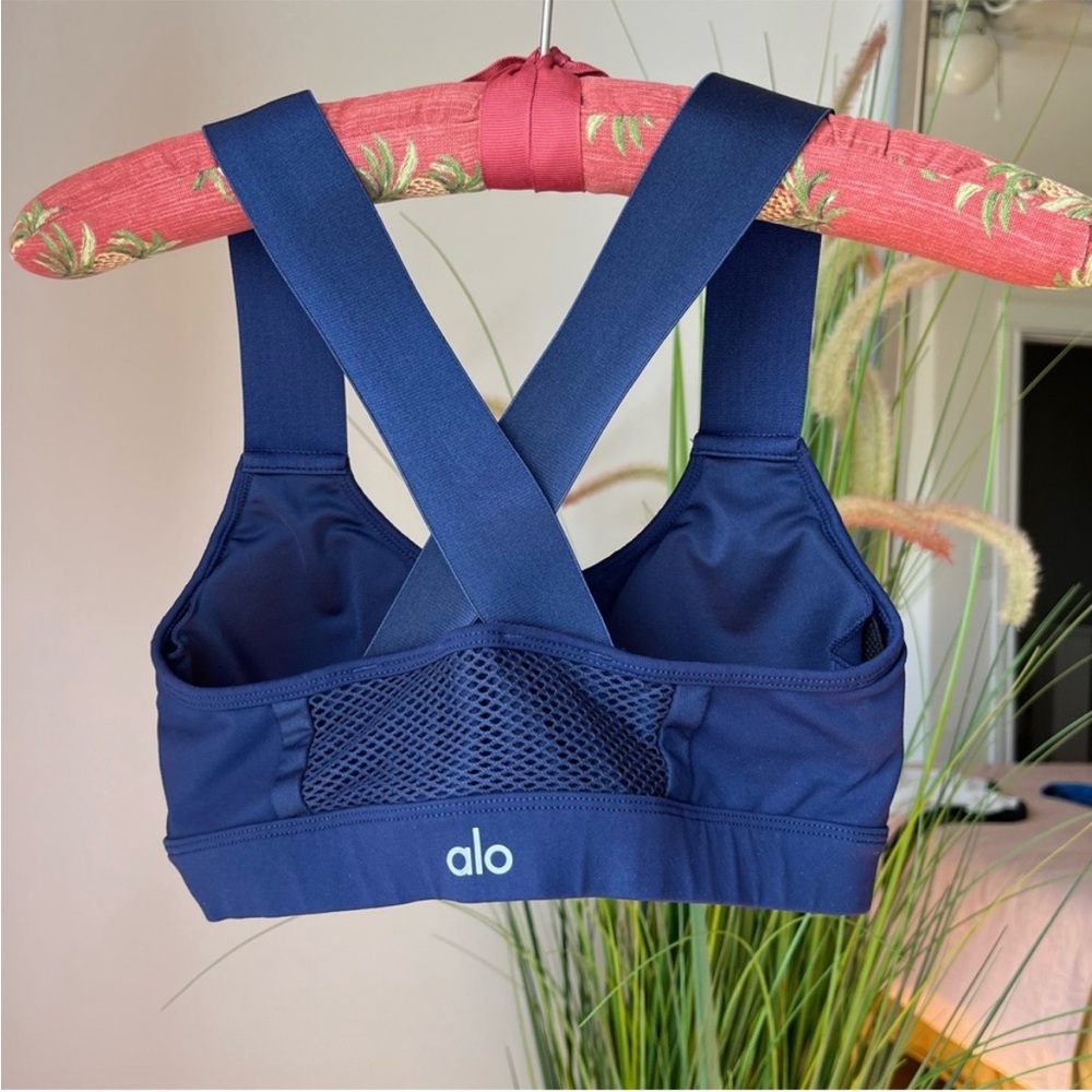 ALO a yoga sports bra